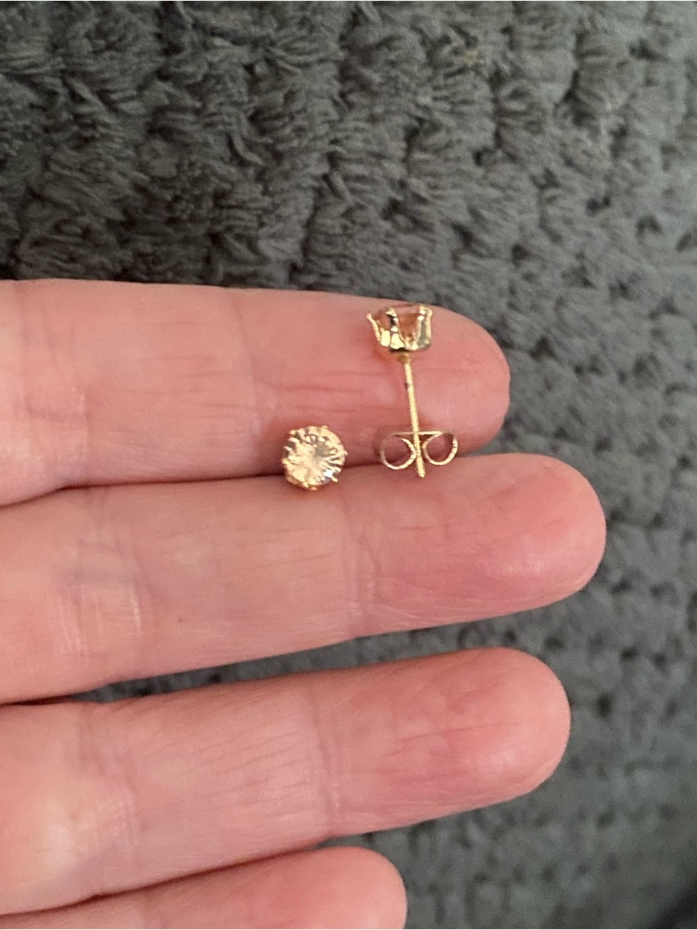 Gold Tone Stud Earrings - Unbranded